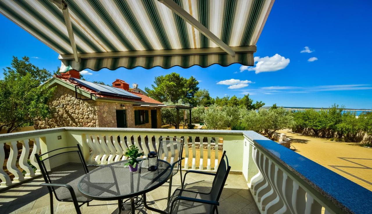 in olive garden Daire Starigrad Paklenica Dış mekan fotoğraf